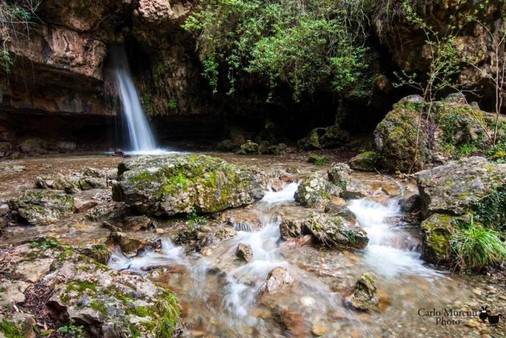 Ferula Romantica Mansarda Tra Fiumi E Montagne Sardegna Seulo Bagian luar foto