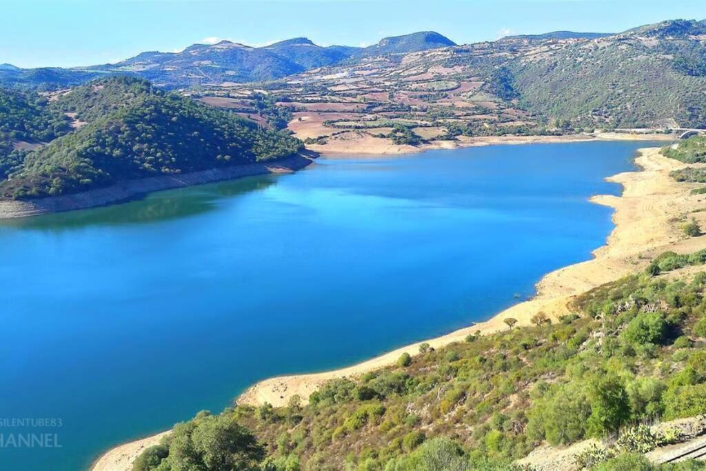 Ferula Romantica Mansarda Tra Fiumi E Montagne Sardegna Seulo Bagian luar foto